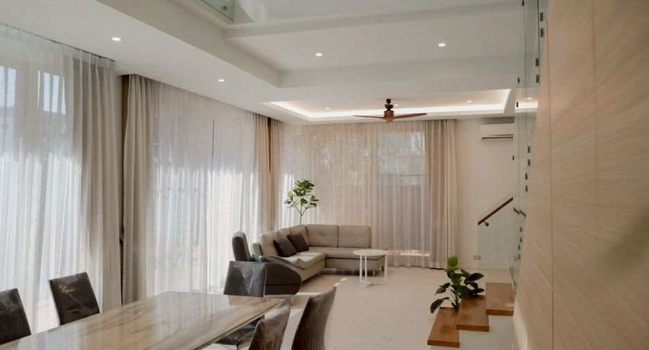 For rent 4 bedrooms house in San Kamphaeng, Chiang Mai