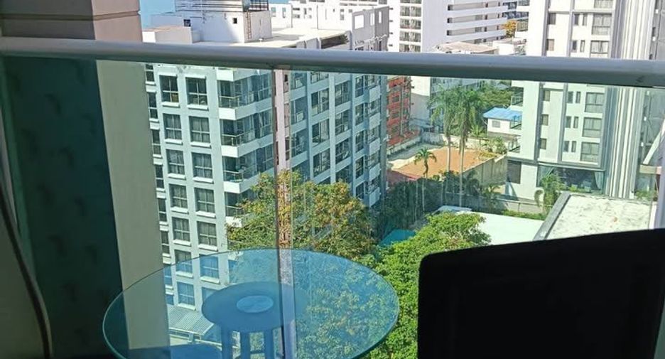 For rent 2 bedrooms condo in Pratumnak, Pattaya