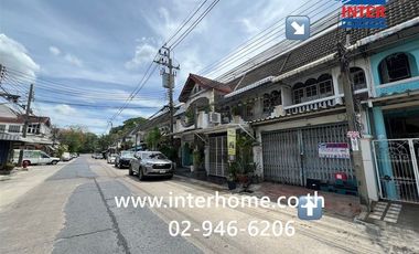 Casa adosada en venta de 2 habitaciones en Bang Kapi, Bangkok
