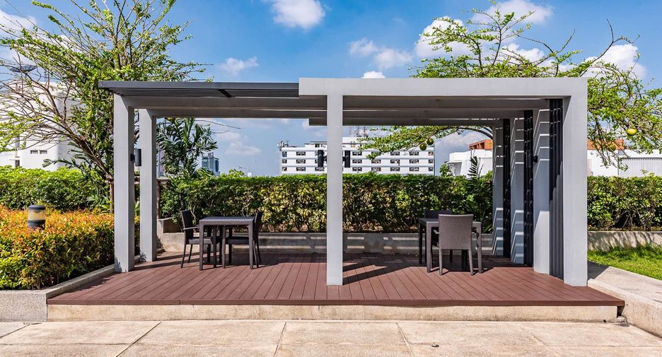 For sale 1 bed condo in Ratchathewi, Bangkok