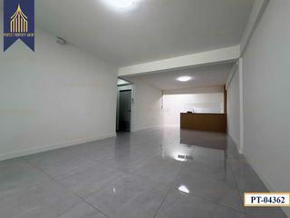 For sale 3 bedrooms townhouse in Mueang Samut Prakan, Samut Prakan