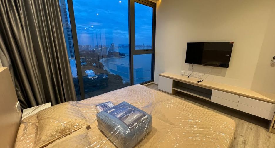 For rent 2 bedrooms condo in North Pattaya, Pattaya