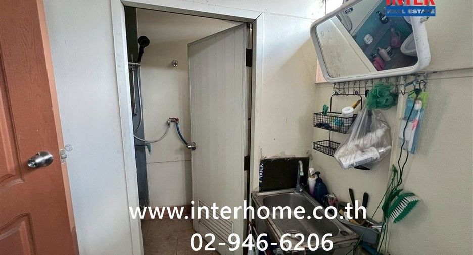 For sale 4 bedrooms retail Space in Khlong Sam Wa, Bangkok
