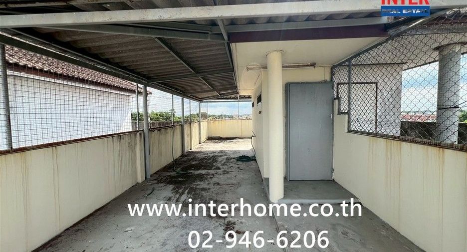 For sale 4 bedrooms retail Space in Khlong Sam Wa, Bangkok