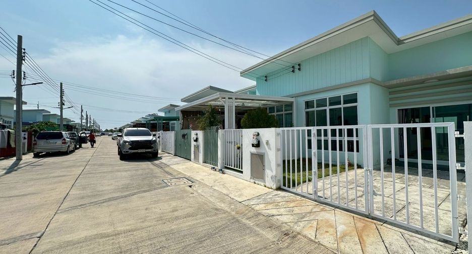 Reihenhaus zum Kauf mit 2 Zimmer in Bang Phli, Samut Prakan