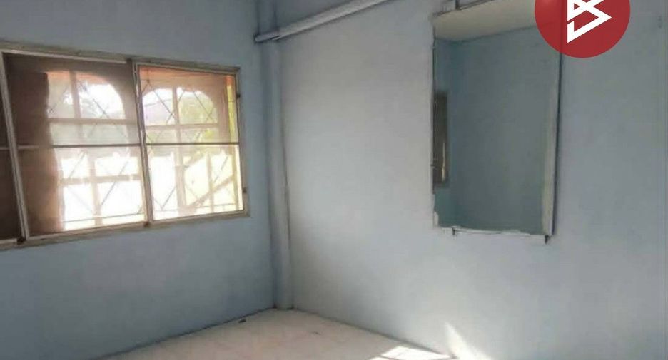 For sale 3 bedrooms townhouse in Mueang Samut Prakan, Samut Prakan