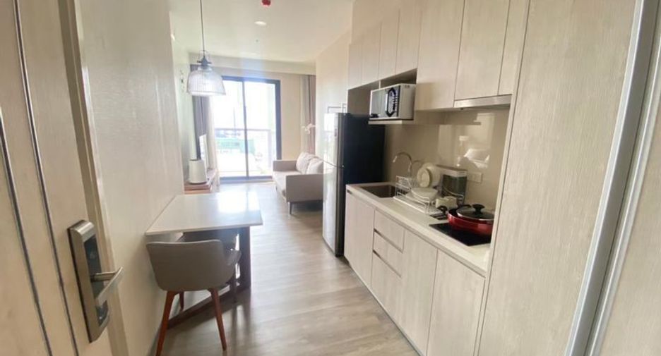 For sale 1 bed condo in Si Racha, Chonburi