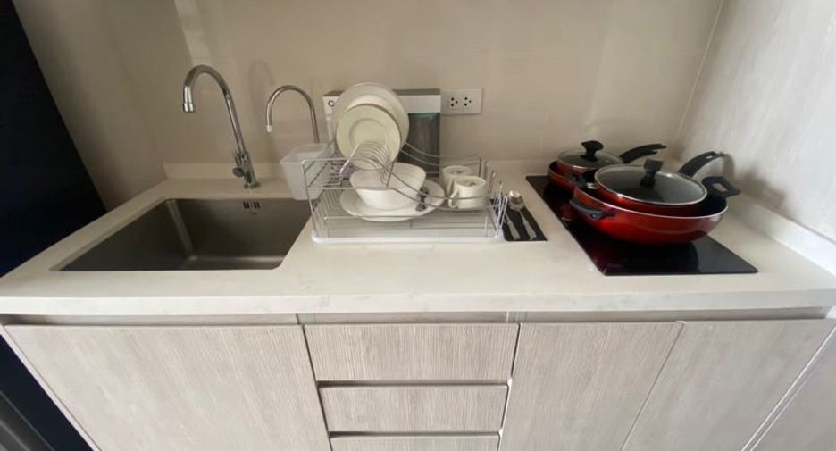 For sale 1 bed condo in Si Racha, Chonburi
