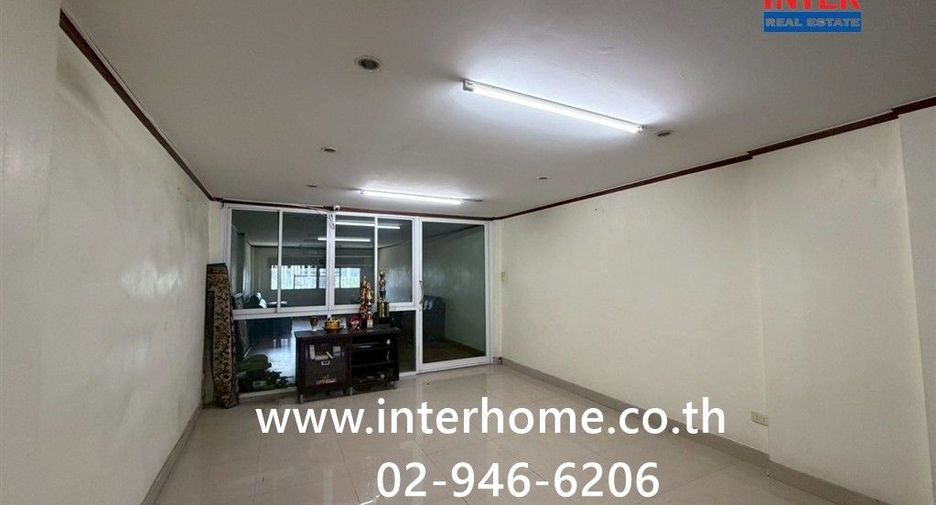 For sale 10 bedrooms retail Space in Chom Thong, Bangkok