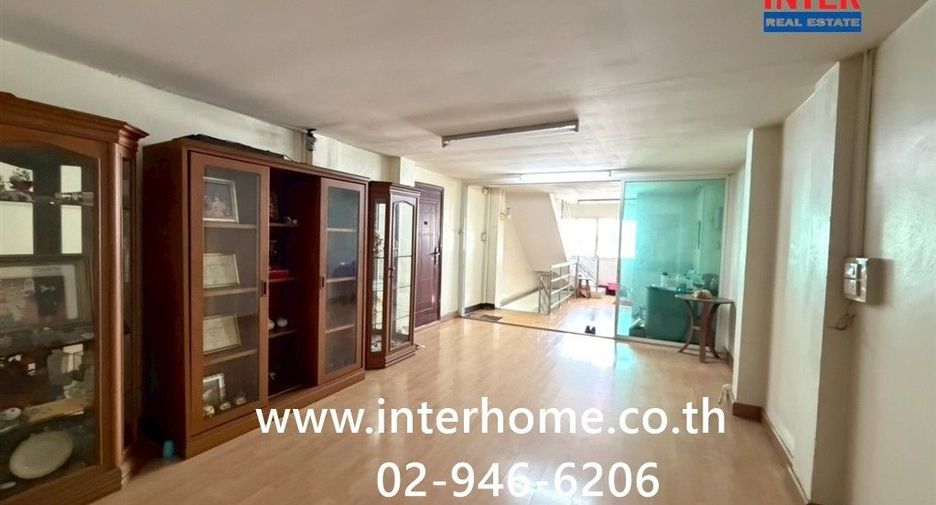 For sale 10 bedrooms retail Space in Chom Thong, Bangkok