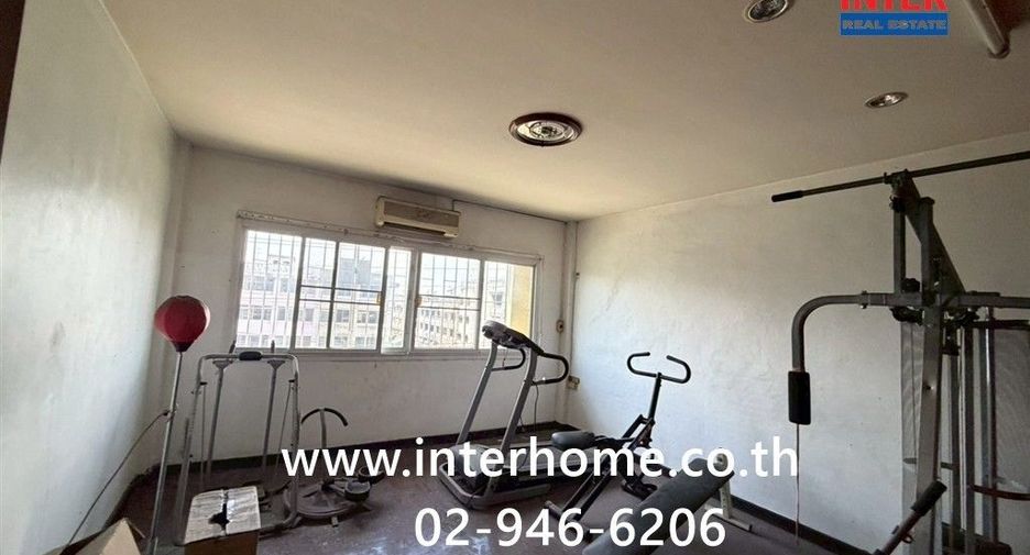 For sale 10 bedrooms retail Space in Chom Thong, Bangkok
