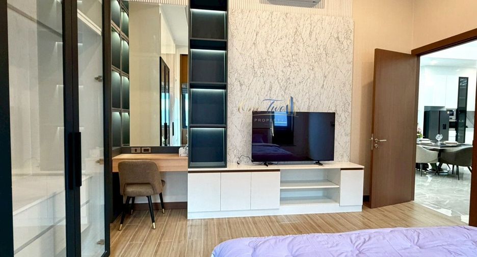 For rent 5 bedrooms villa in East Pattaya, Pattaya