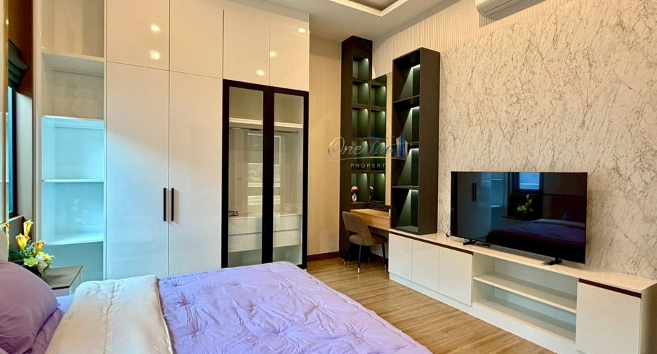 For rent 5 bedrooms villa in East Pattaya, Pattaya