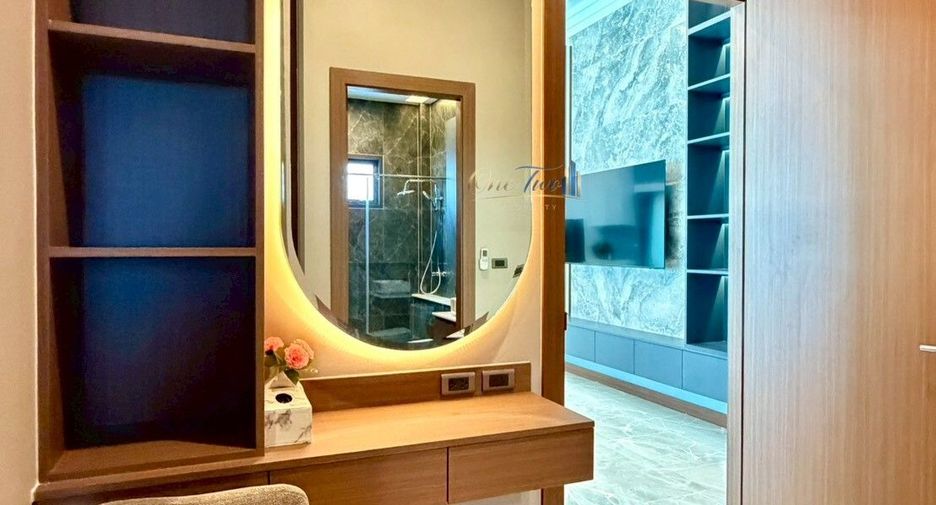 For rent 5 bedrooms villa in East Pattaya, Pattaya