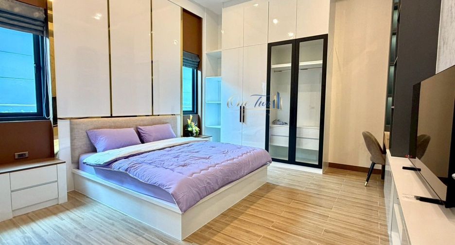 For rent 5 bedrooms villa in East Pattaya, Pattaya
