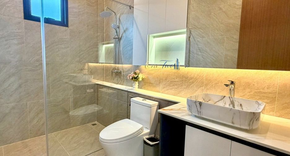For rent 5 bedrooms villa in East Pattaya, Pattaya