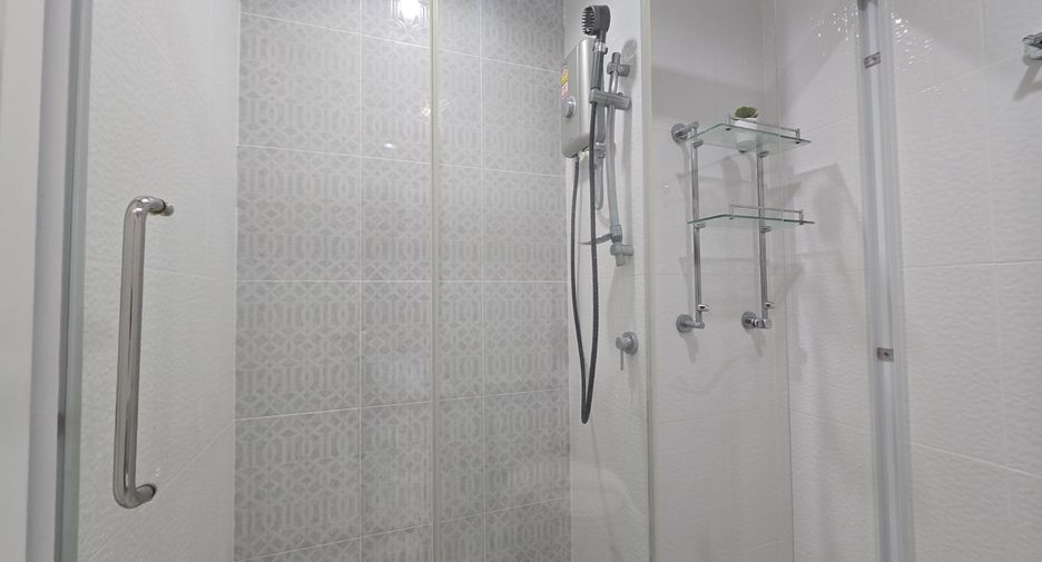 For sale 1 bed condo in Bang Phlat, Bangkok