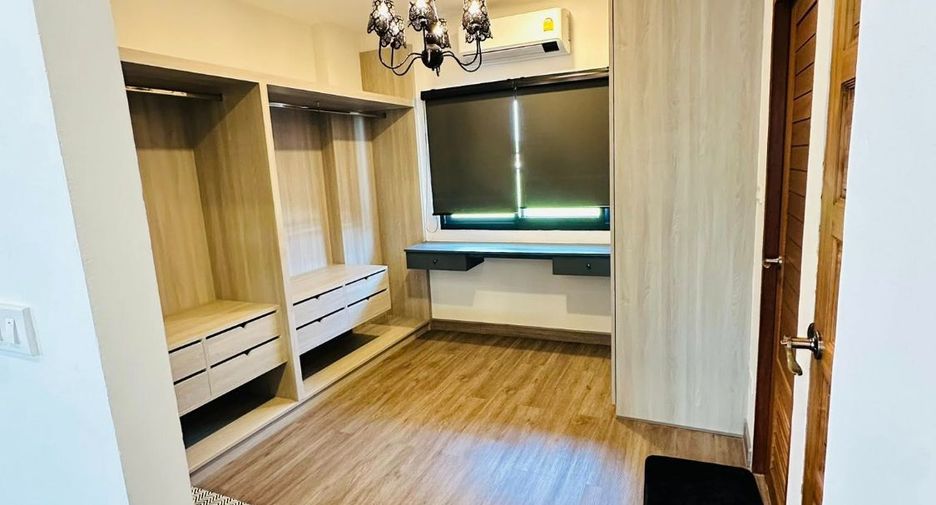 For rent 5 bedrooms house in San Sai, Chiang Mai