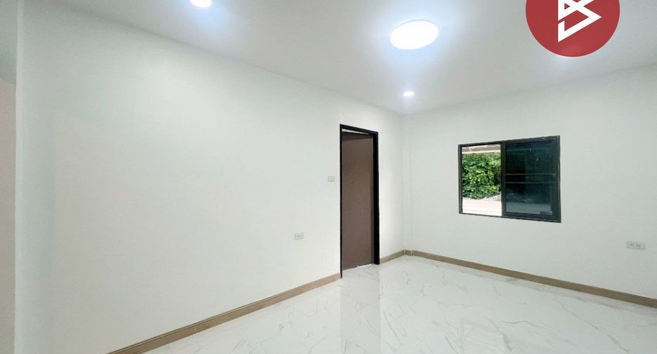 For sale 3 bedrooms house in Ban Bueng, Chonburi