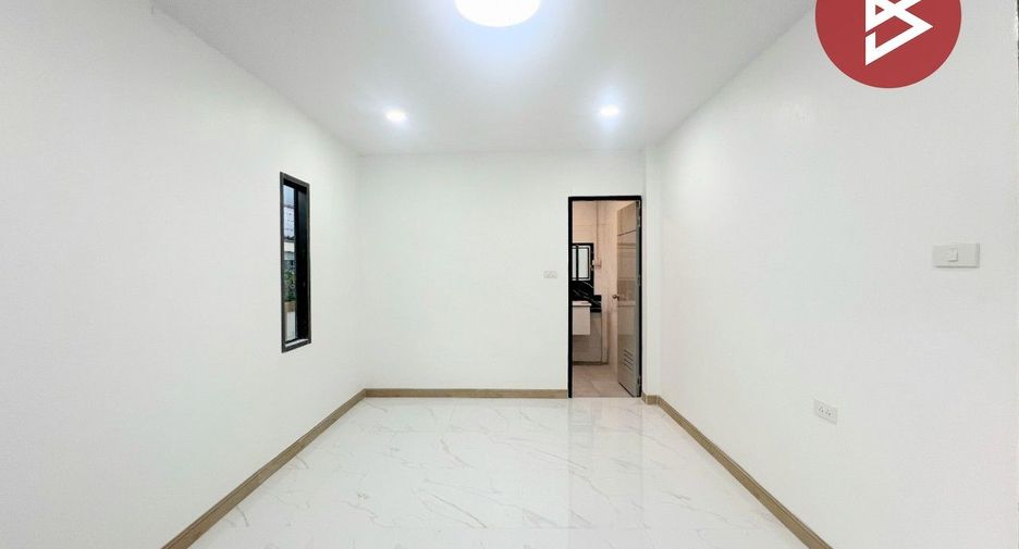 For sale 3 bedrooms house in Ban Bueng, Chonburi