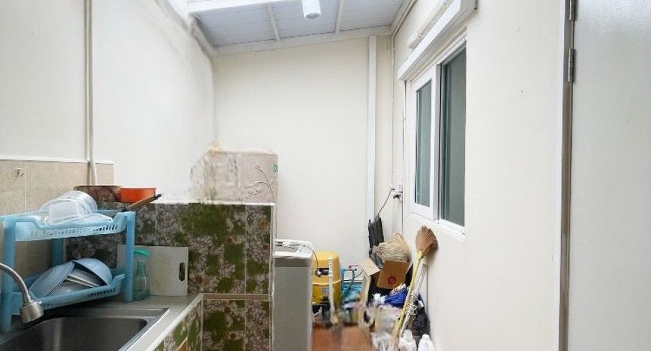 For sale 3 bedrooms townhouse in Prawet, Bangkok