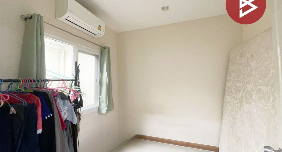 For sale 3 bedrooms townhouse in Prawet, Bangkok