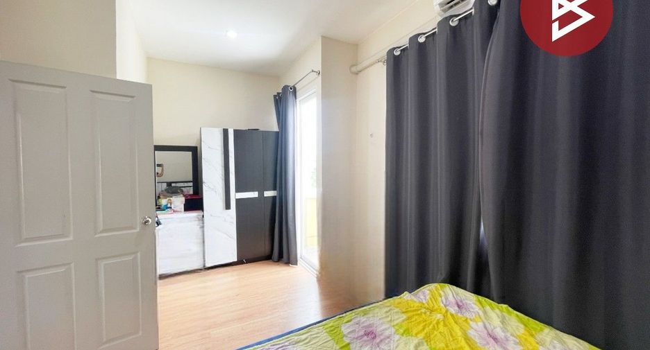 For sale 3 bedrooms townhouse in Prawet, Bangkok