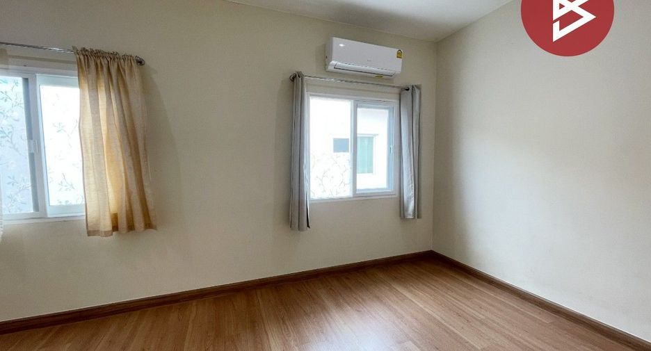 For sale 3 bedrooms townhouse in Prawet, Bangkok