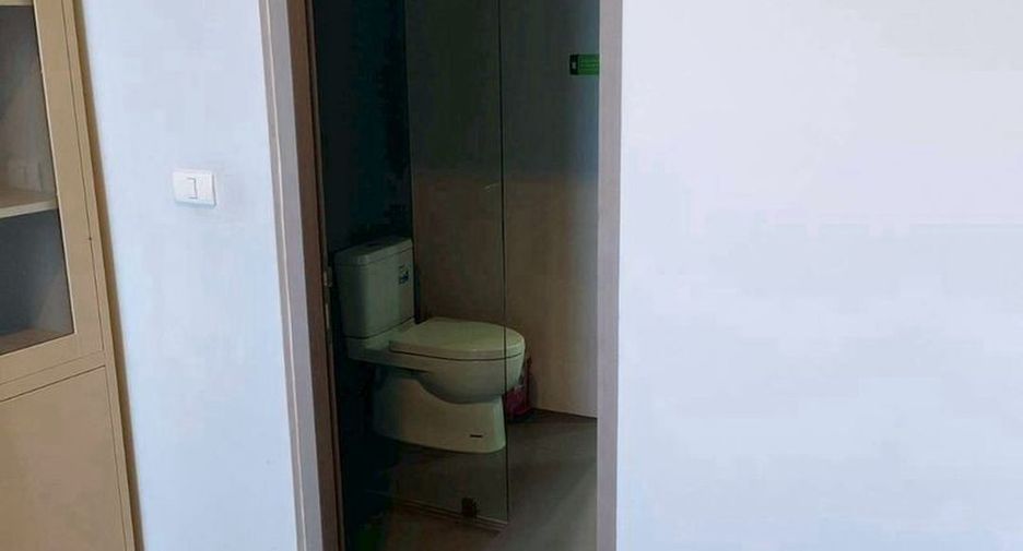 For sale 6 bedrooms house in Phra Khanong, Bangkok