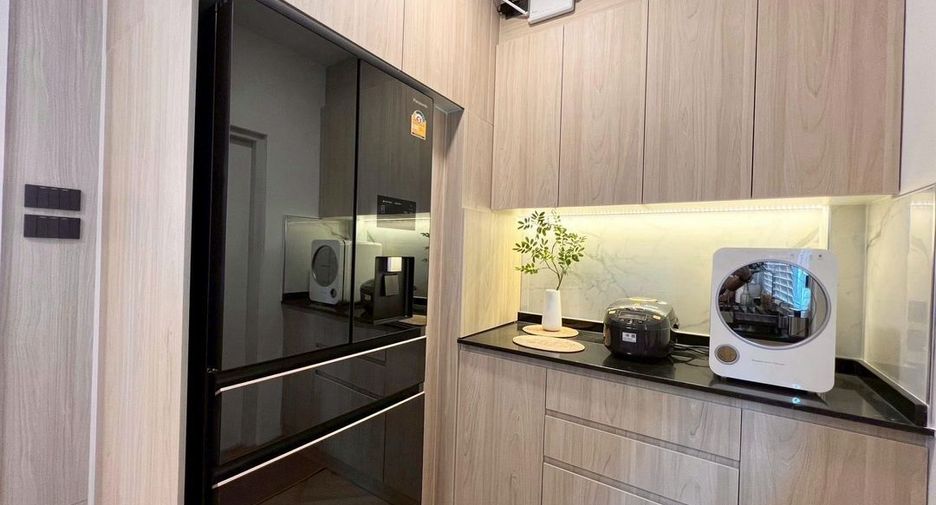 For rent 4 bedrooms house in Bang Phli, Samut Prakan