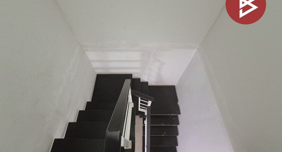 For sale 3 bedrooms townhouse in Mueang Pathum Thani, Pathum Thani
