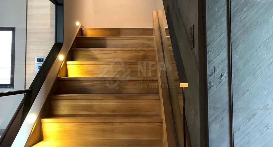 Haus zum Kauf mit 4 Zimmer in Watthana, Bangkok