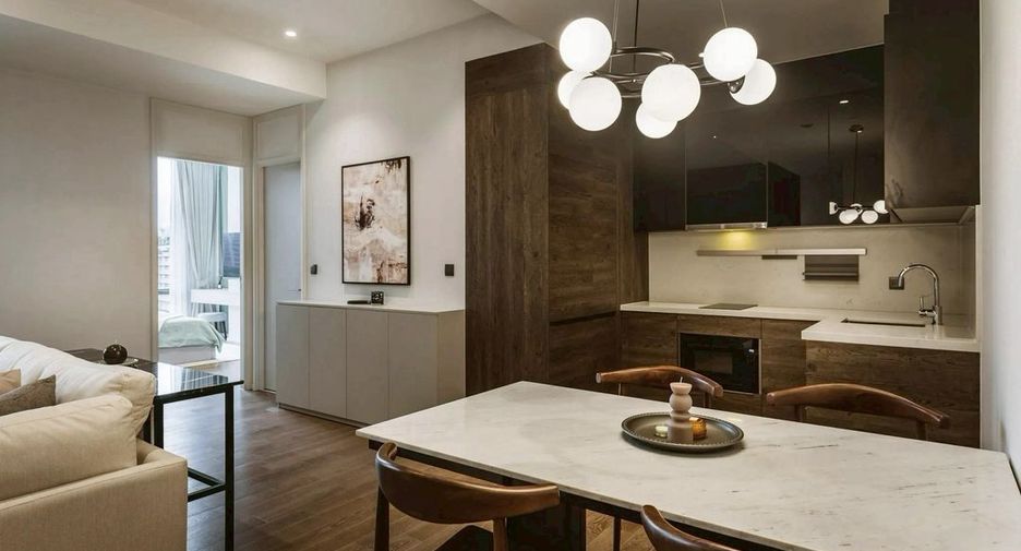 For rent 2 bedrooms condo in Pathum Wan, Bangkok