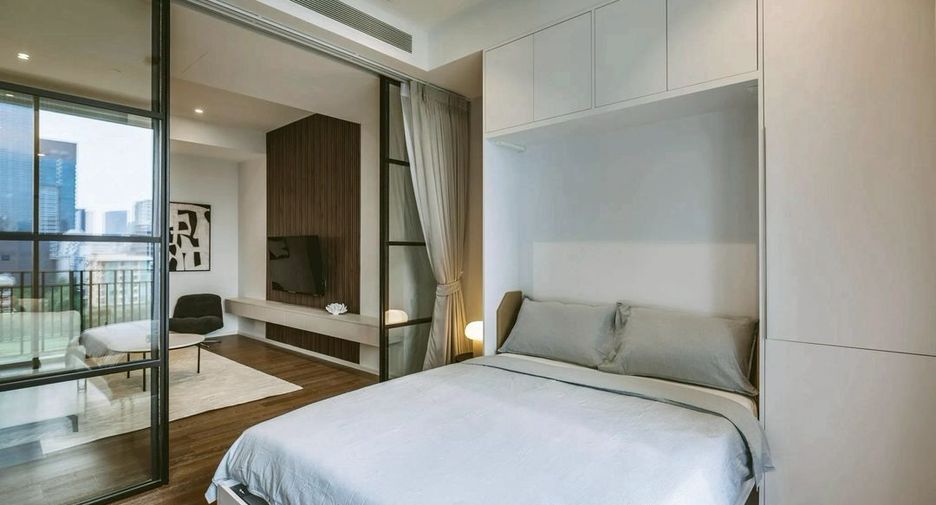 For rent 2 bedrooms condo in Pathum Wan, Bangkok