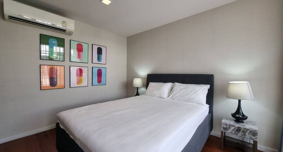 For rent and for sale 4 bedrooms house in Watthana, Bangkok