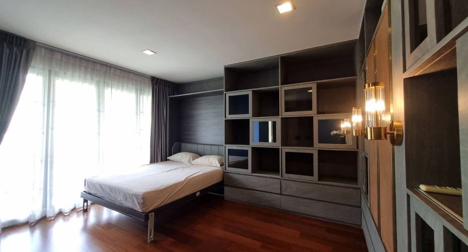 For rent and for sale 4 bedrooms house in Watthana, Bangkok