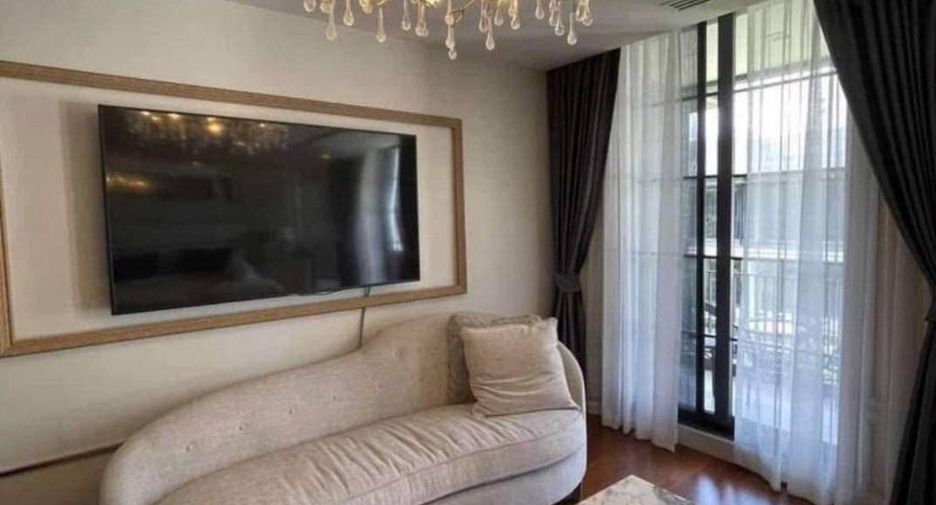 For rent and for sale 4 bedrooms house in Watthana, Bangkok