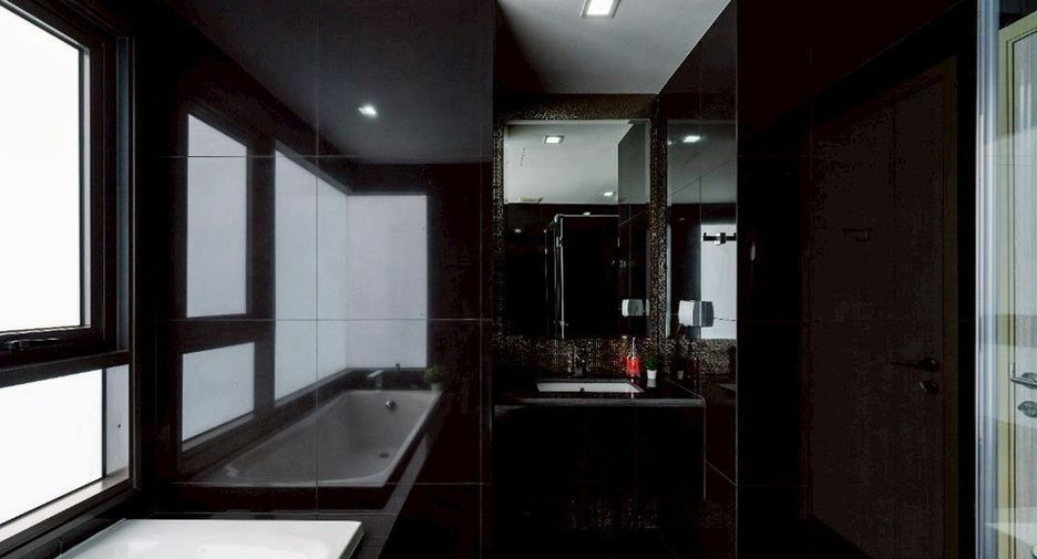 ขาย 2 ห้องนอน คอนโด ใน คลองเตย, กรุงเทพฯ