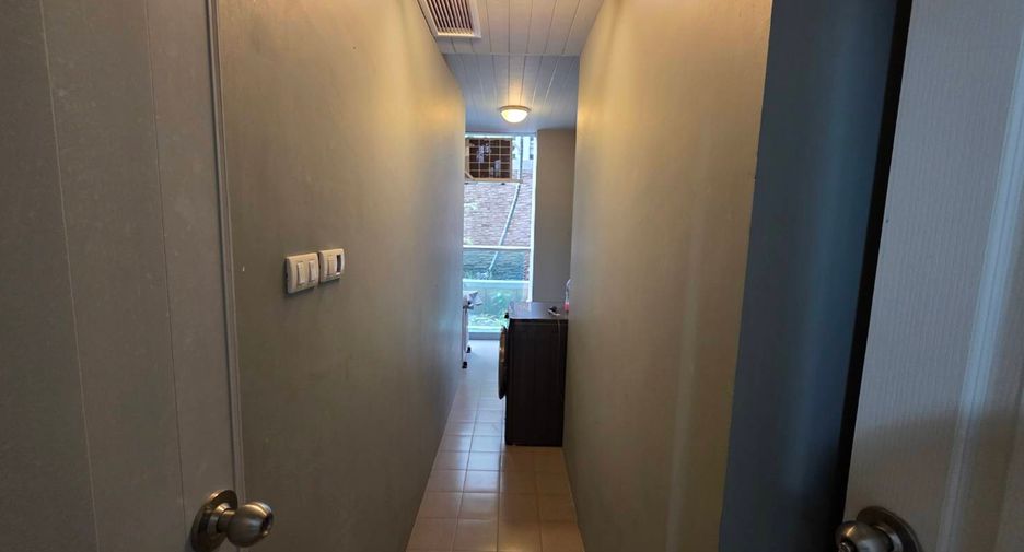 For rent and for sale 5 bedrooms condo in Huai Khwang, Bangkok