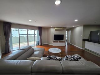 For rent and for sale 5 bedrooms condo in Huai Khwang, Bangkok
