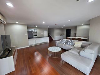 For rent and for sale 5 bedrooms condo in Huai Khwang, Bangkok