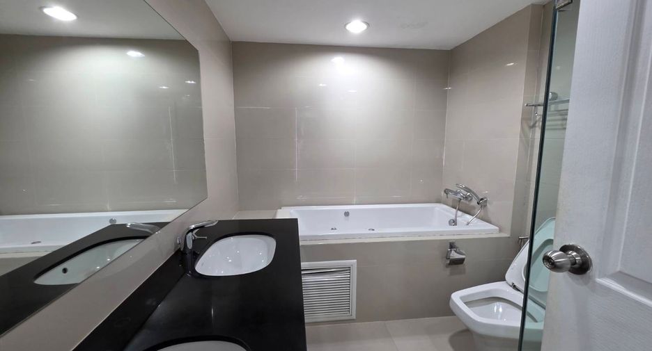Wohnung zur Miete und zum Kauf mit 5 Zimmer in Huai Khwang, Bangkok