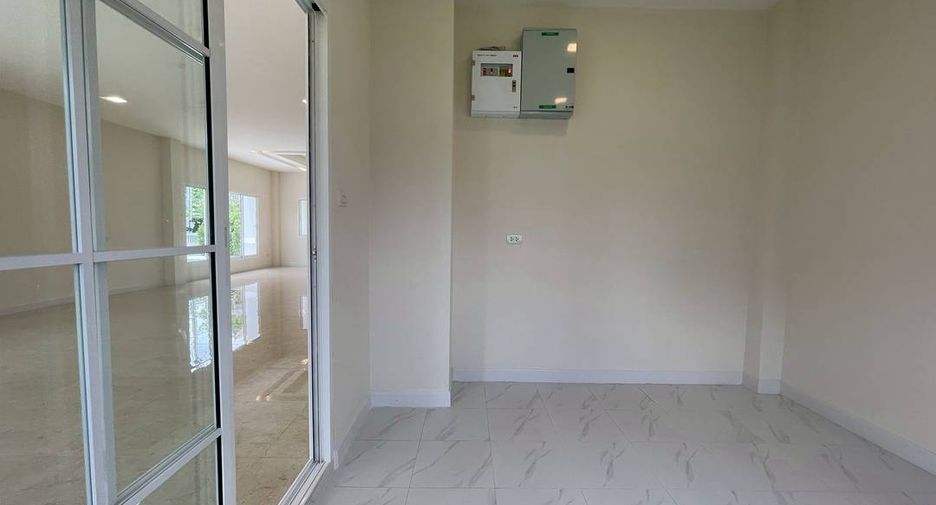 Haus zum Kauf mit 4 Zimmer in Doi Saket, Chiang Mai