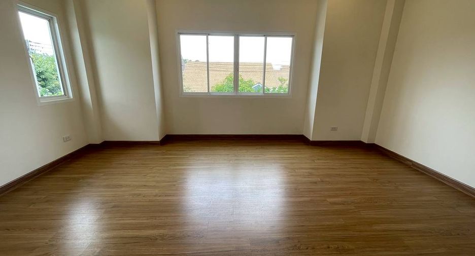 Haus zum Kauf mit 4 Zimmer in Doi Saket, Chiang Mai
