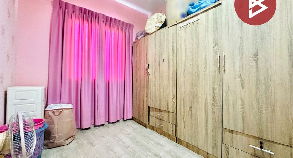 For sale 3 bedrooms townhouse in Bang Khun Thian, Bangkok