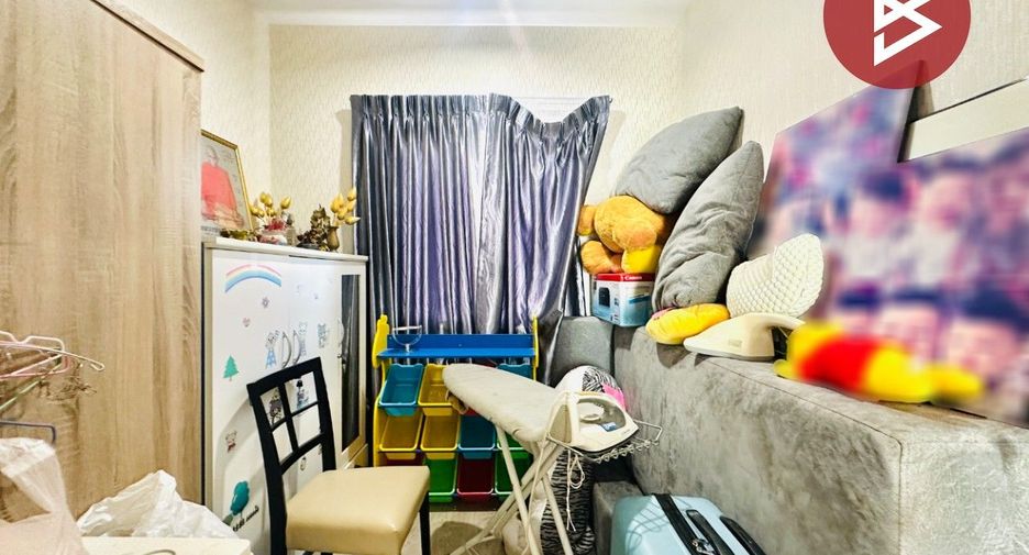 For sale 3 bedrooms townhouse in Bang Khun Thian, Bangkok