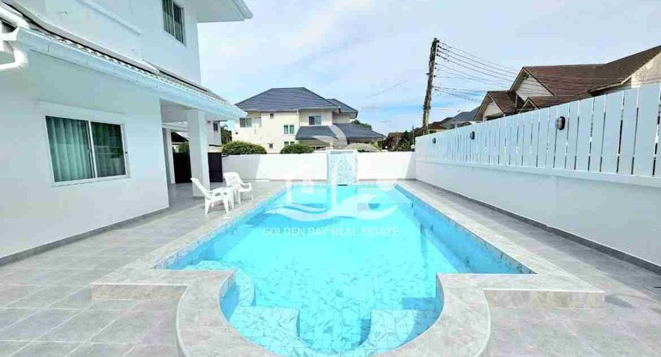 Haus zur Miete mit 5 Zimmer in East Pattaya, Pattaya