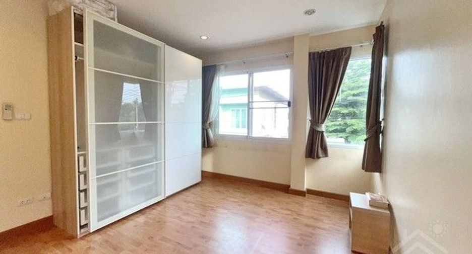 For sale 2 bedrooms house in Si Racha, Chonburi
