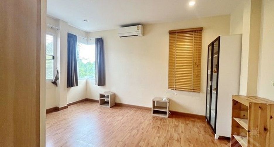 For sale 2 bedrooms house in Si Racha, Chonburi
