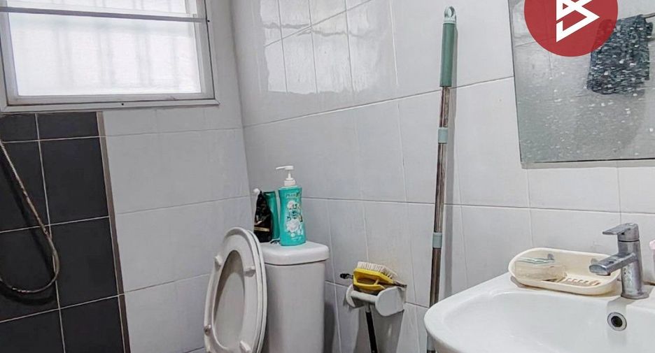 For sale 3 bedrooms house in Bang Sao Thong, Samut Prakan